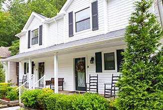 Front porch of a multi-family home
